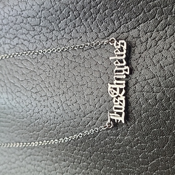 Los Angeles Necklace - Picture 3 of 5